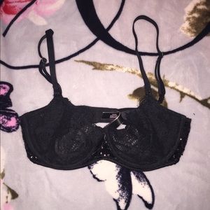 Victoria’s Secret Black Lace Dream Angels Bra